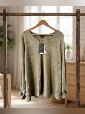 Joh Apparel Adi Stretch Faux Suede Soft Top Olive Green XL NWT⁠